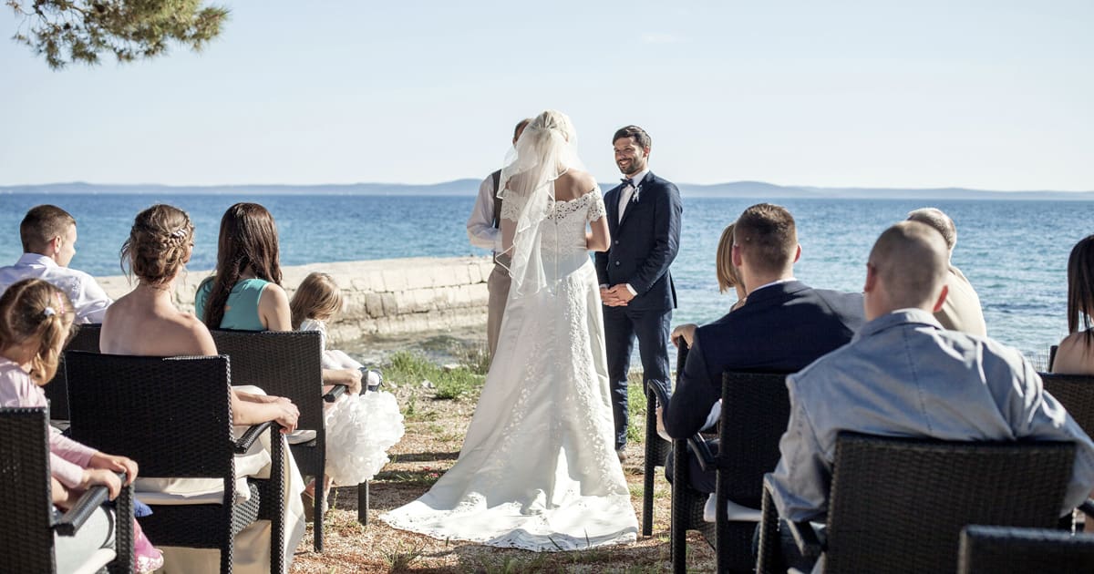What To Wear On A Beach Wedding: Men & Women Wedding Attire