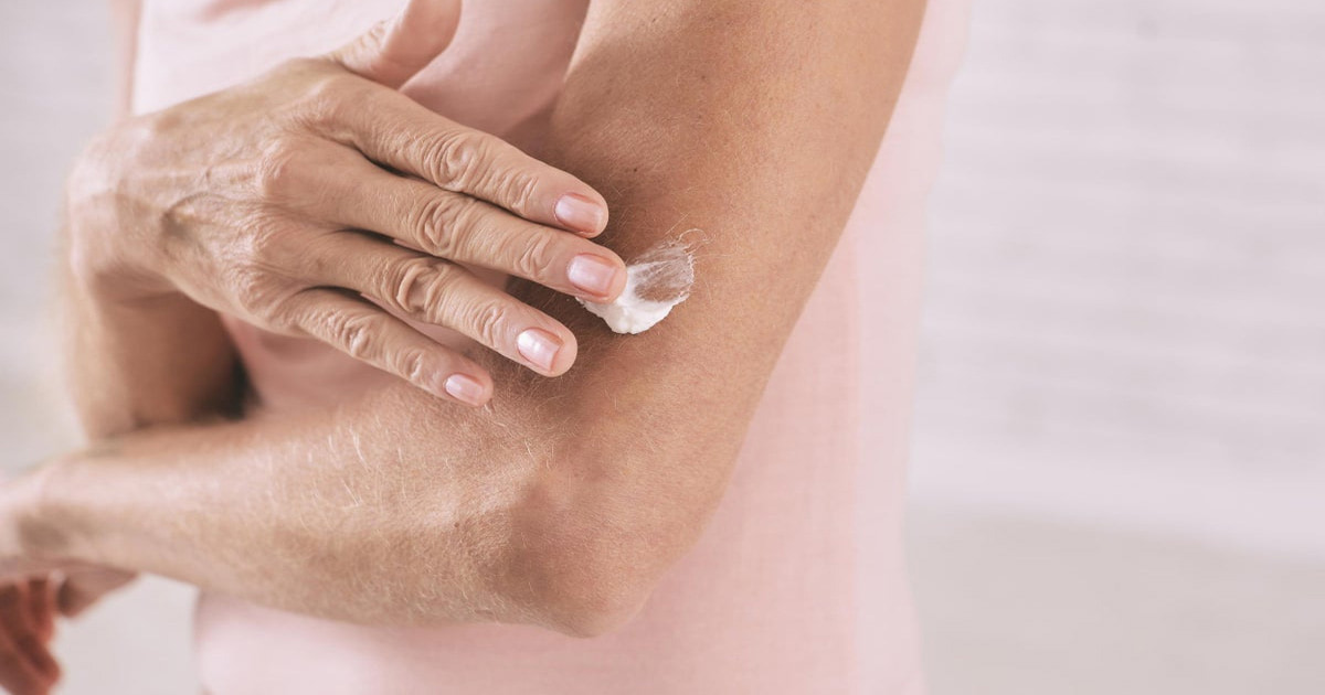 Best Body Moisturizer For Aging Skin: Beauty Tips For Mature Skin