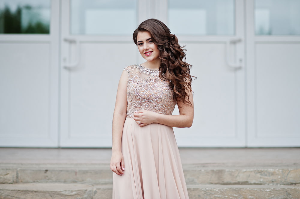 modest prom dresses - Comfortable and confident